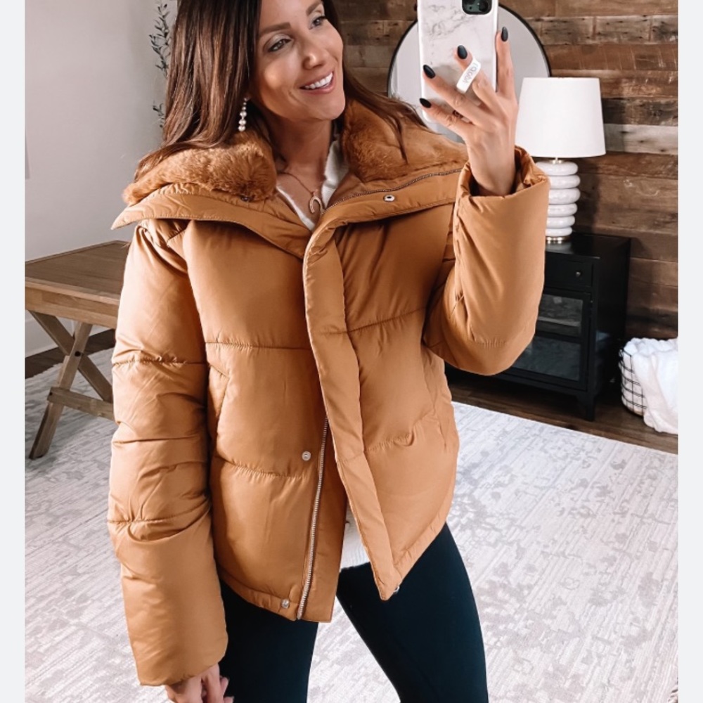Abercrombie & Fitch Mini Tan Puffer Jacket Fur Collar
